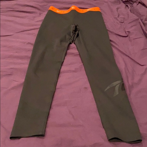 Reebok x Victoria Beckham tights in S - Picture 2 of 5